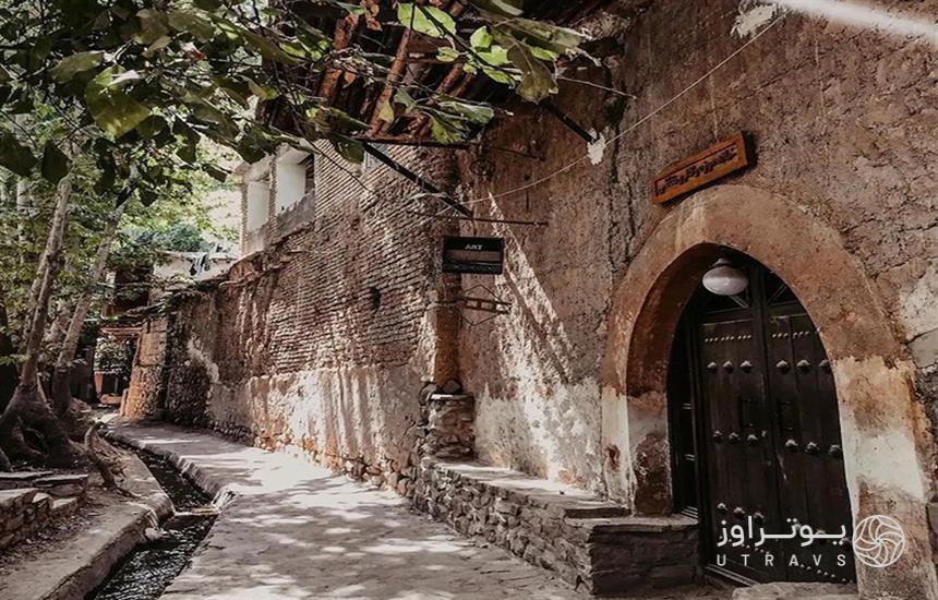 موزه و اقامتگاه هنر روستای قلات شیراز